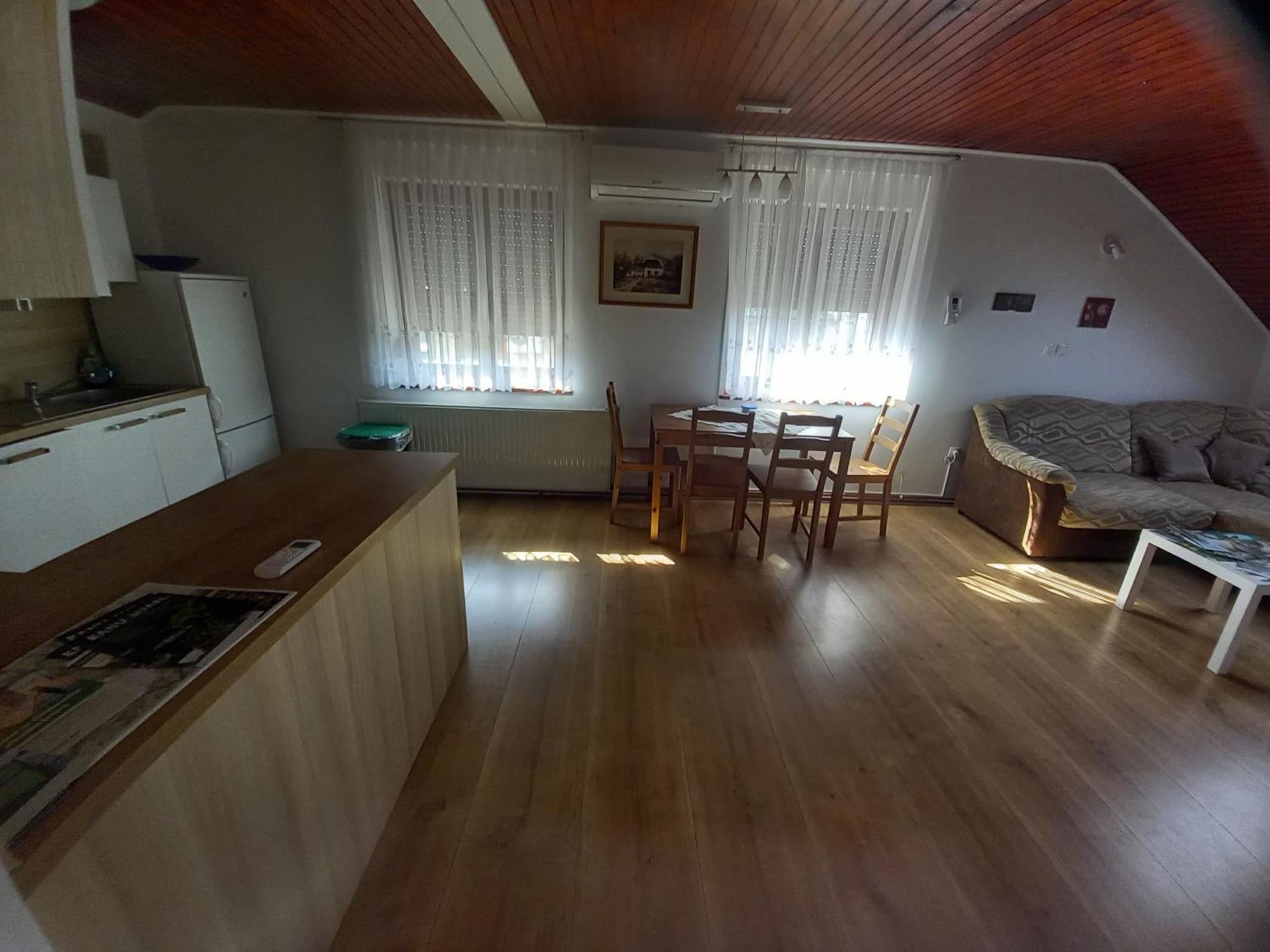 Rooms Apartma Cerknica Exterior foto